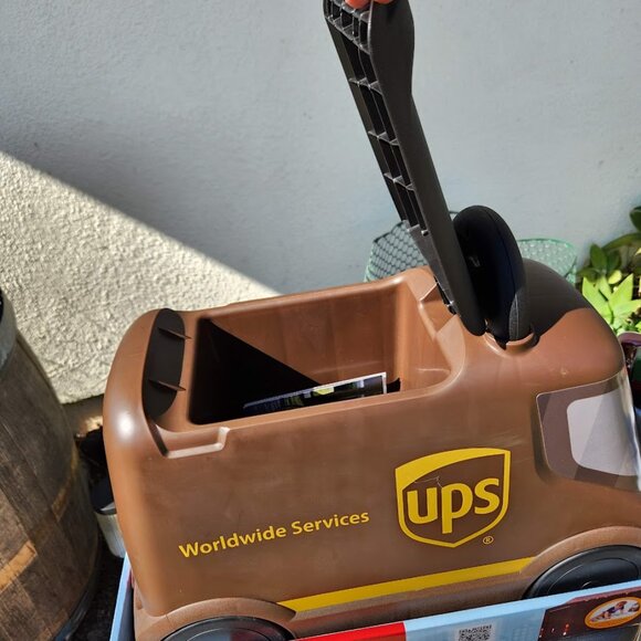 NEW Radio Flyer UPS Delivery Truck Toy Car Baby Toy Pretend Play Ride On Push - Picture 9 of 16